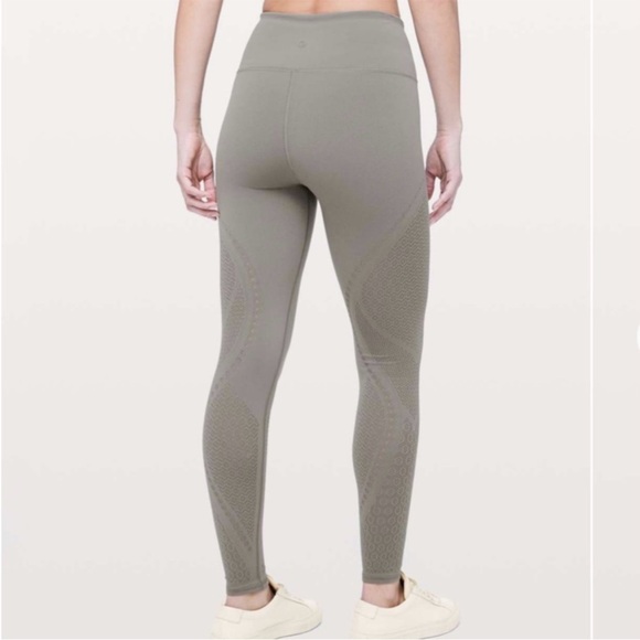 Bundle Lululemon athletic set sports bra and leggings - Picture 5 of 12